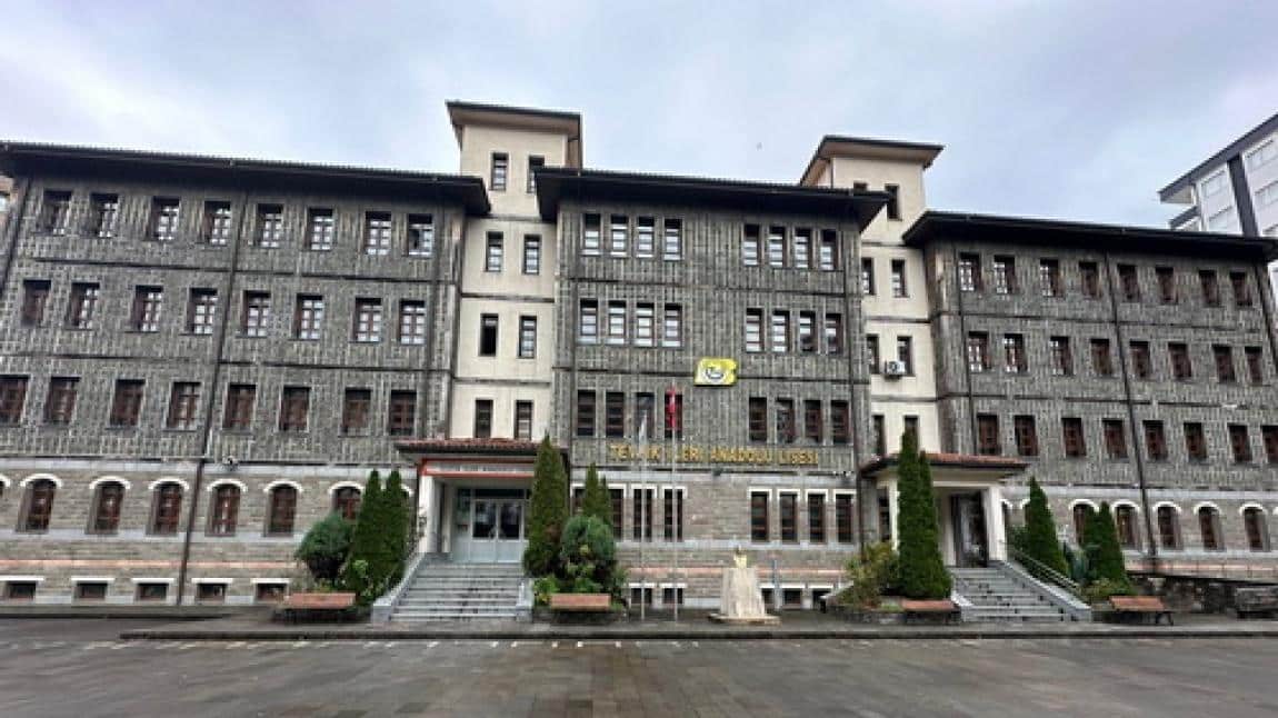 Tevfik İleri Anadolu Lisesi RİZE MERKEZ