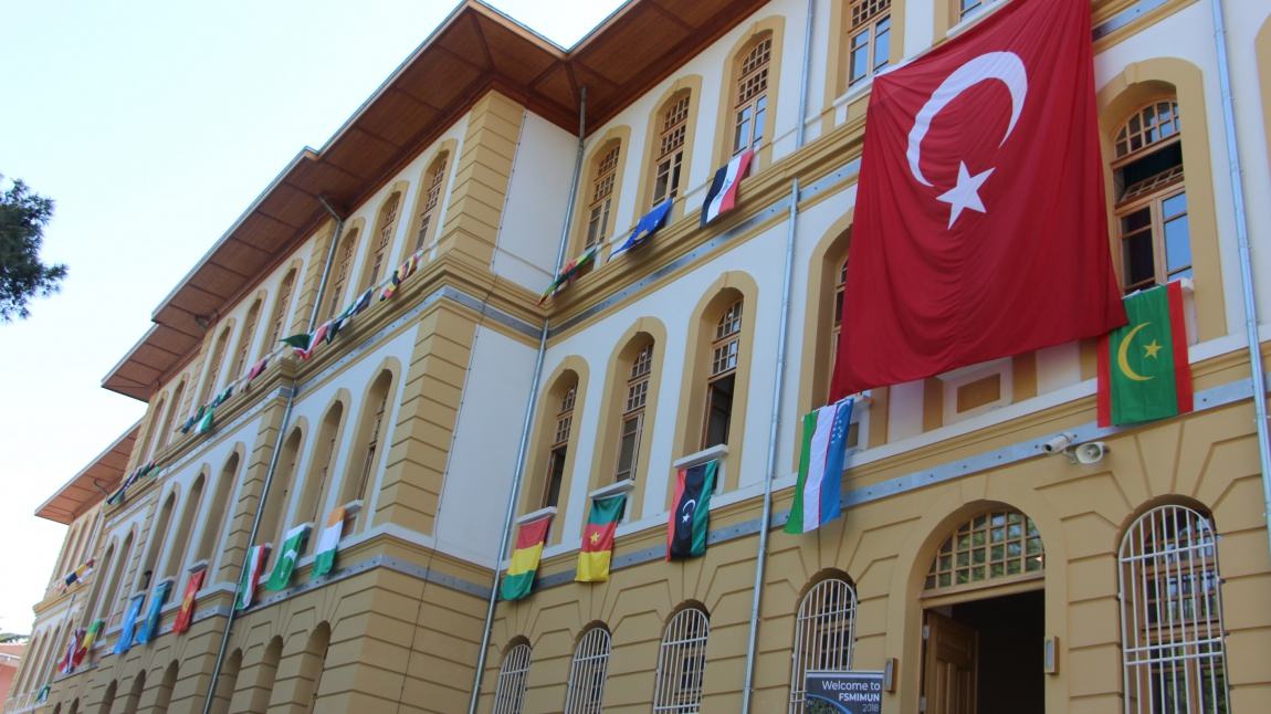 Uluslararası Fatih Sultan Mehmet Anadolu İmam Hatip Lisesi İSTANBUL FATİH