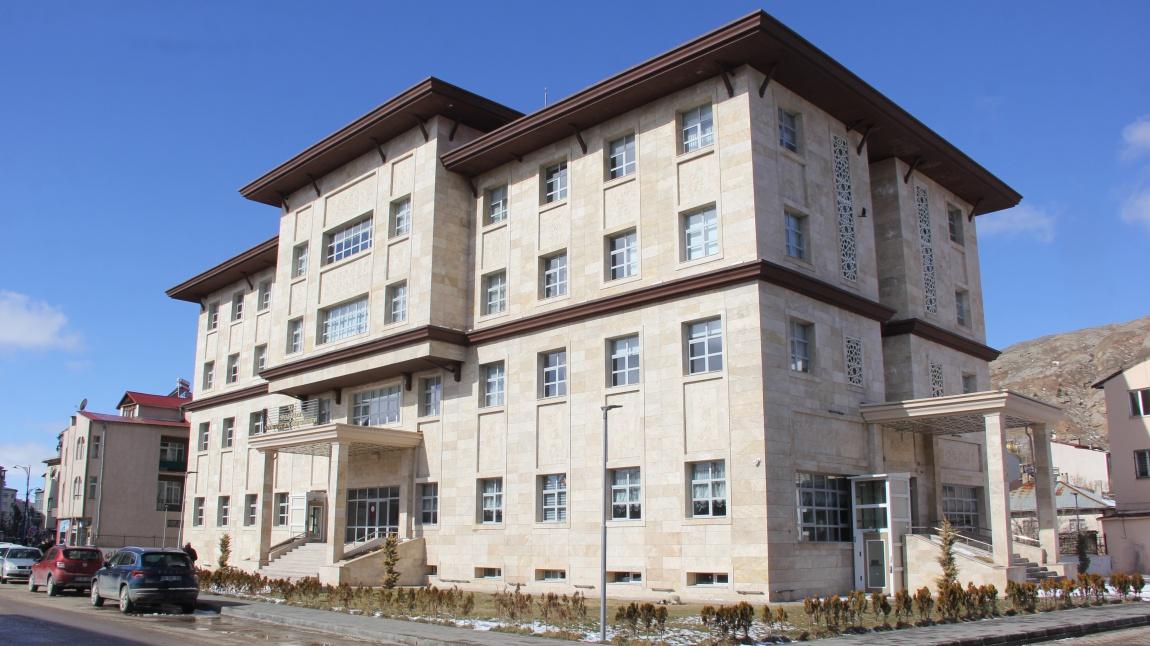 Zara Mehmet Habib Soluk Öğretmenevi ve Akşam Sanat Okulu SİVAS ZARA