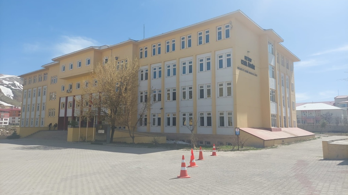 Bitlis Cemil Özgür Mesleki ve Teknik Anadolu Lisesi BİTLİS MERKEZ