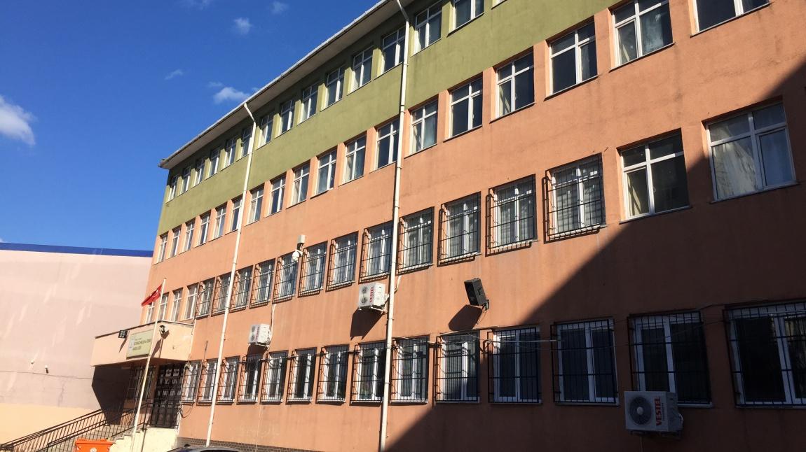 Sultangazi Mesleki ve Teknik Anadolu Lisesi İSTANBUL SULTANGAZİ