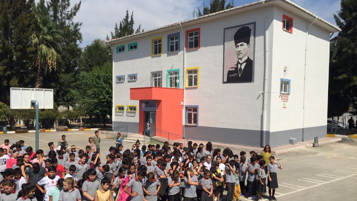Kıbrıs Şehidi Yüzbaşı Cengiz Topel Ortaokulu İZMİR BUCA