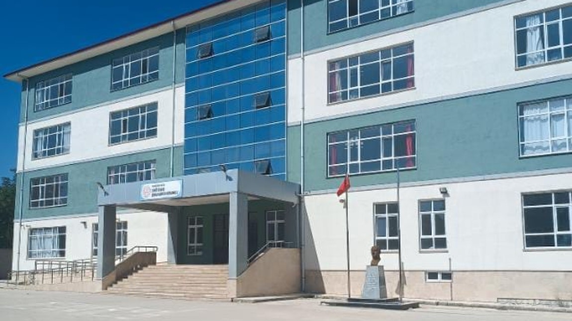 Şehit Binbaşı Erhan Dikmen Ortaokulu KIRIKKALE DELİCE